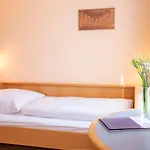 Spectrum Kirche Exerzitien-und Bildungshaus Auf Mariahilf Hotel *