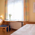 Hotel Spectrum Kirche Exerzitien-und Bildungshaus Auf Mariahilf Pasov