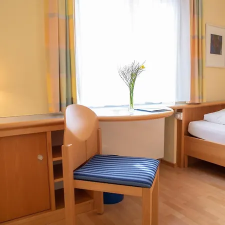 Hotel Spectrum Kirche Exerzitien-und Bildungshaus Auf Mariahilf