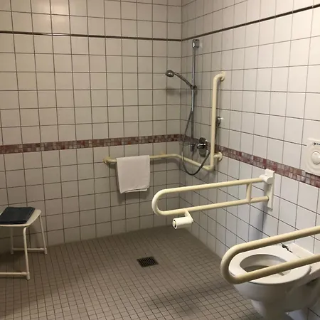 Hotel Spectrum Kirche Exerzitien-und Bildungshaus Auf Mariahilf